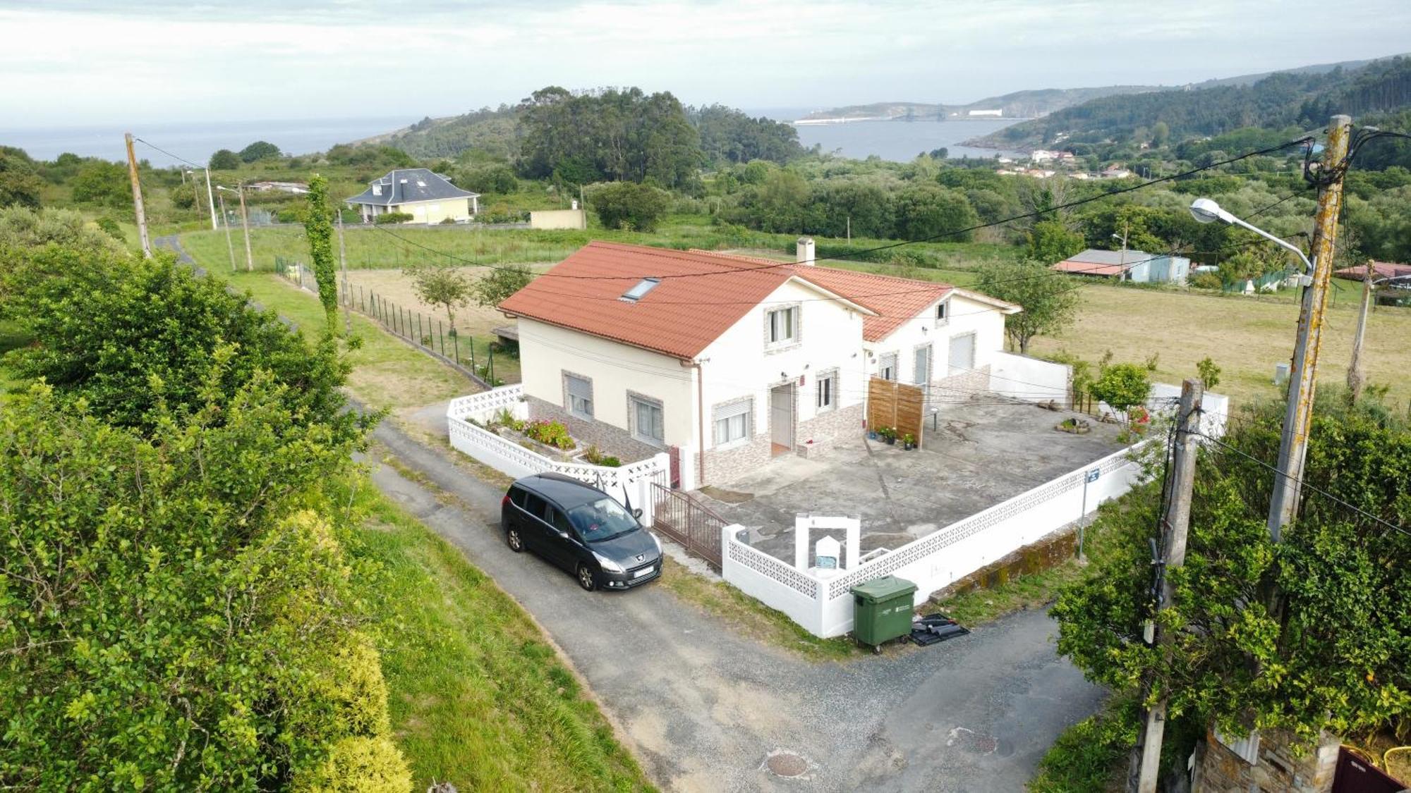 Pozo Das Leiras-Izquierda- Ares Luaran gambar
